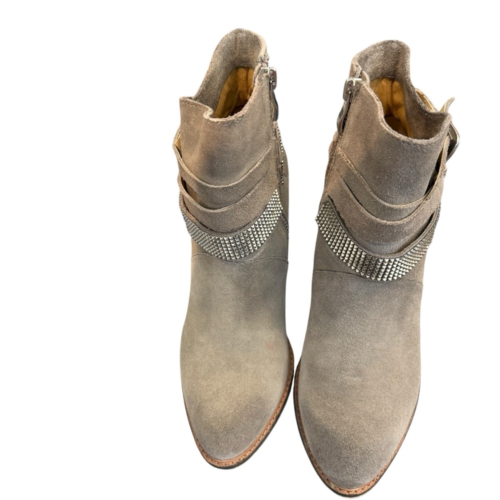 Nine-West Zaza Gray Suede Buckled Western Ankle-Boots - Picture 3 of 16